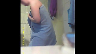 wife after shower - ma femme sort de la douche